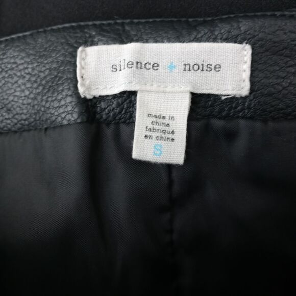 UO SILENCE + NOISE Faux Leather Skirt - Picture 6 of 7